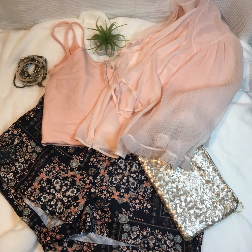 NWT Sadie & Sage Bohemian Floral Shorts